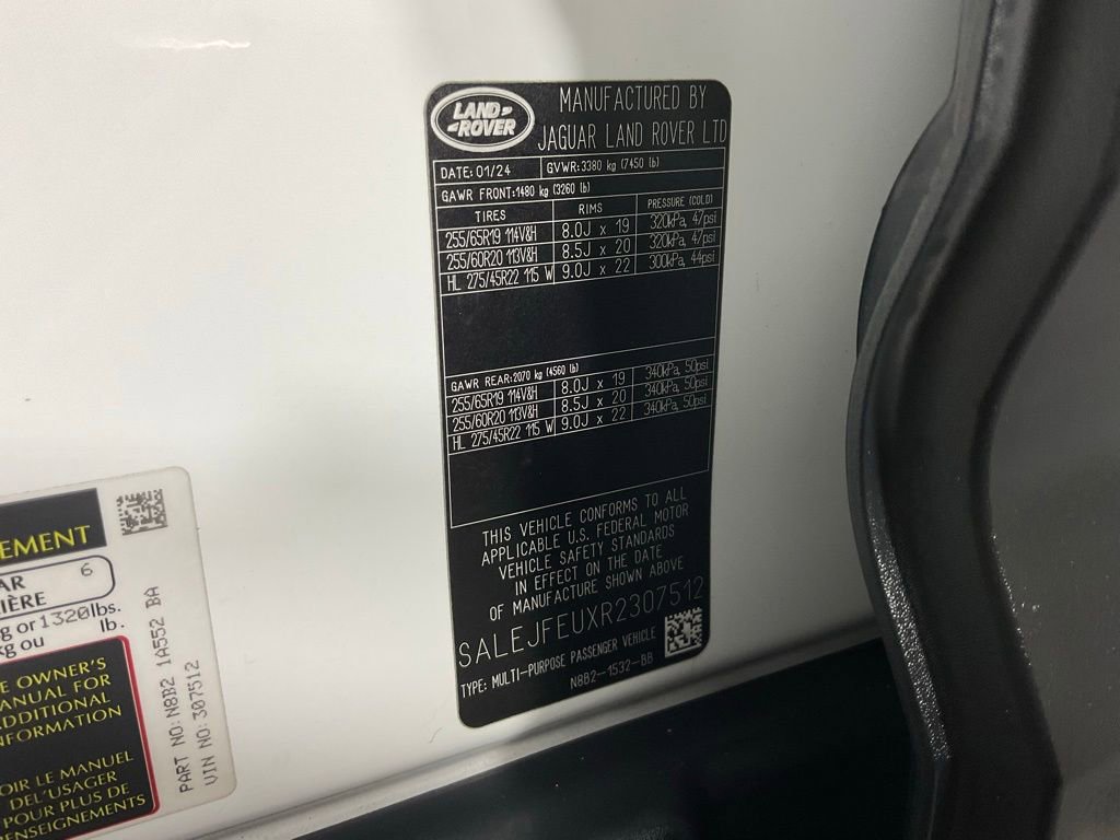 Used 2024 Land Rover Defender 130 S image 29