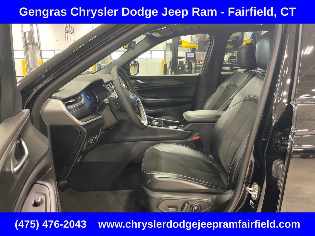 Certified 2025 Jeep Grand Cherokee L Altitude AWD/4WD image 51