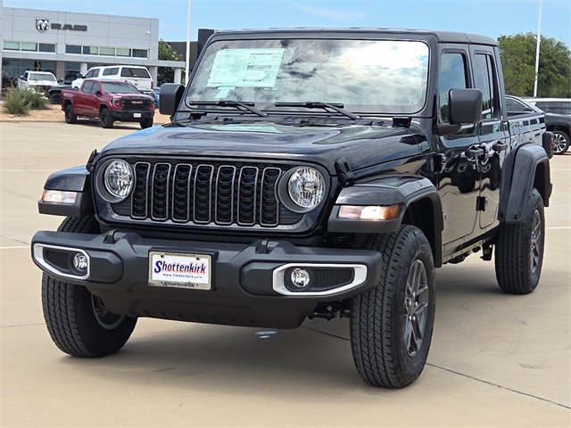 New 2025 Jeep Gladiator Sport image 3