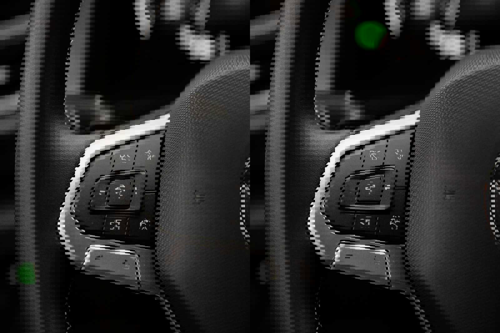 New 2026 Volkswagen Atlas SE image 25