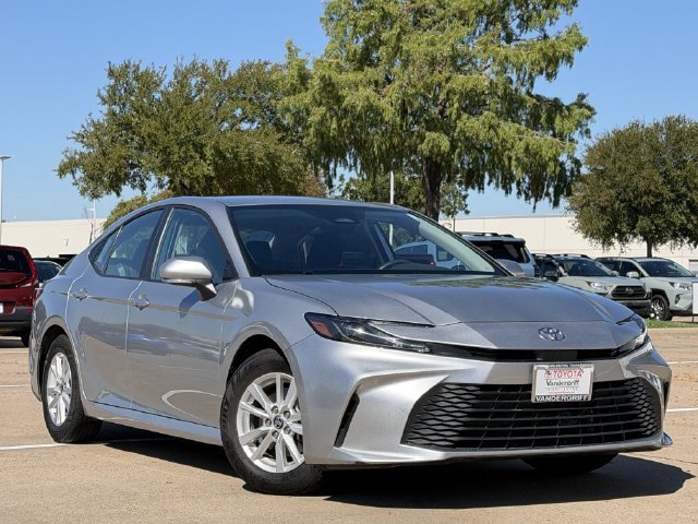 Certified 2025 Toyota Camry LE FWD image 2