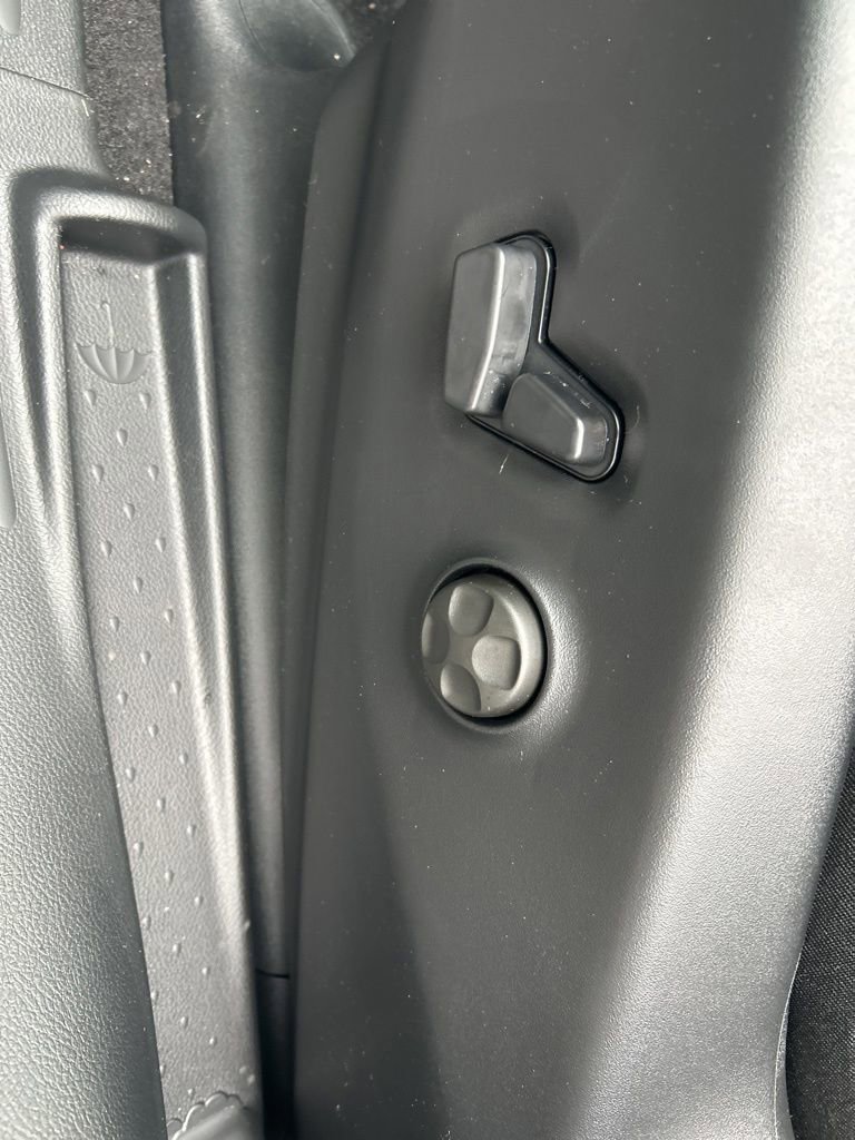 New 2026 Chrysler Voyager LX image 13