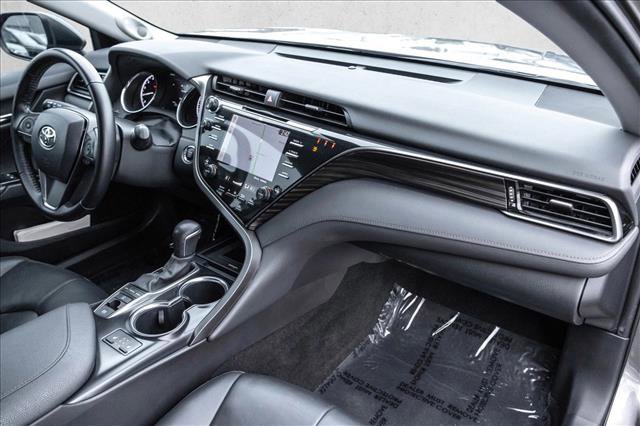 Used 2020 Toyota Camry XLE image 24