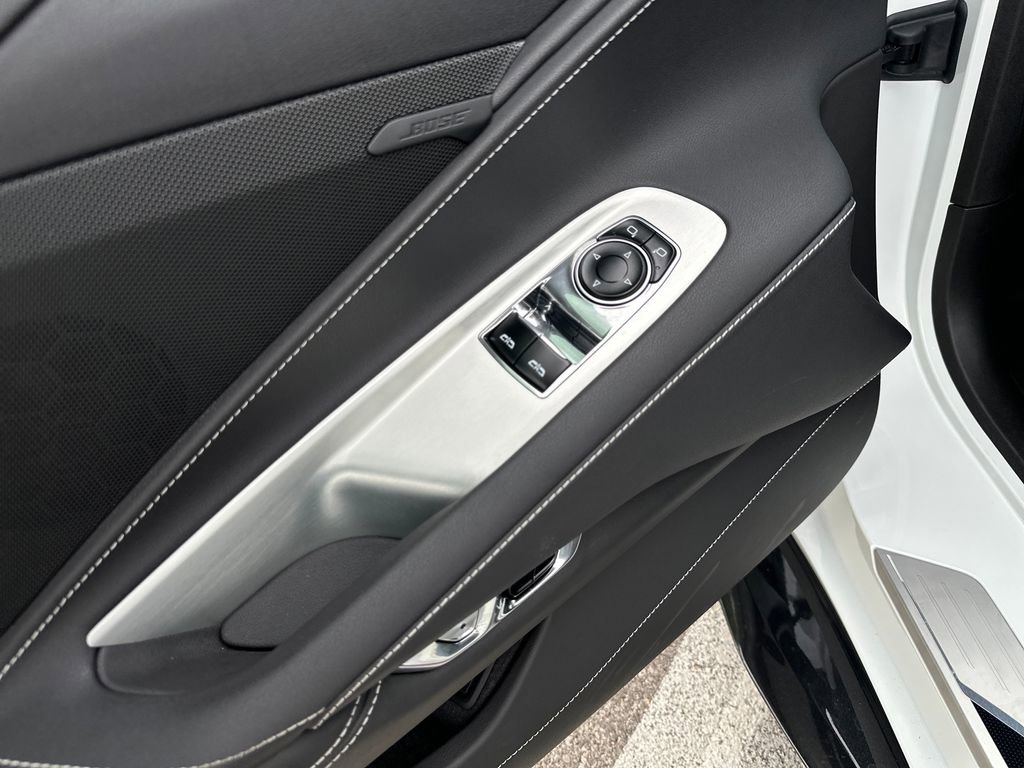 Used 2025 Chevrolet Corvette Z06 RWD image 16