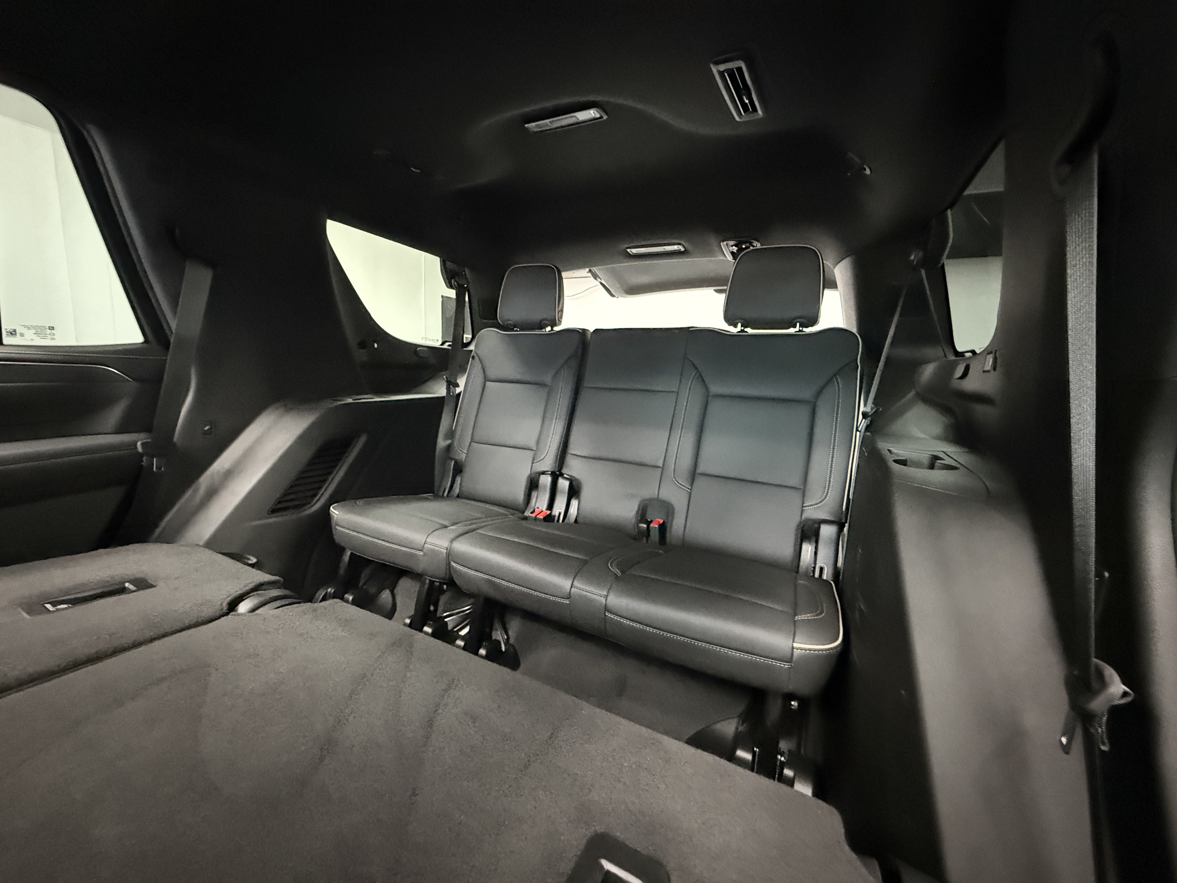 Used 2023 GMC Yukon SLT w/ SLT Premium Package AWD/4WD image 26
