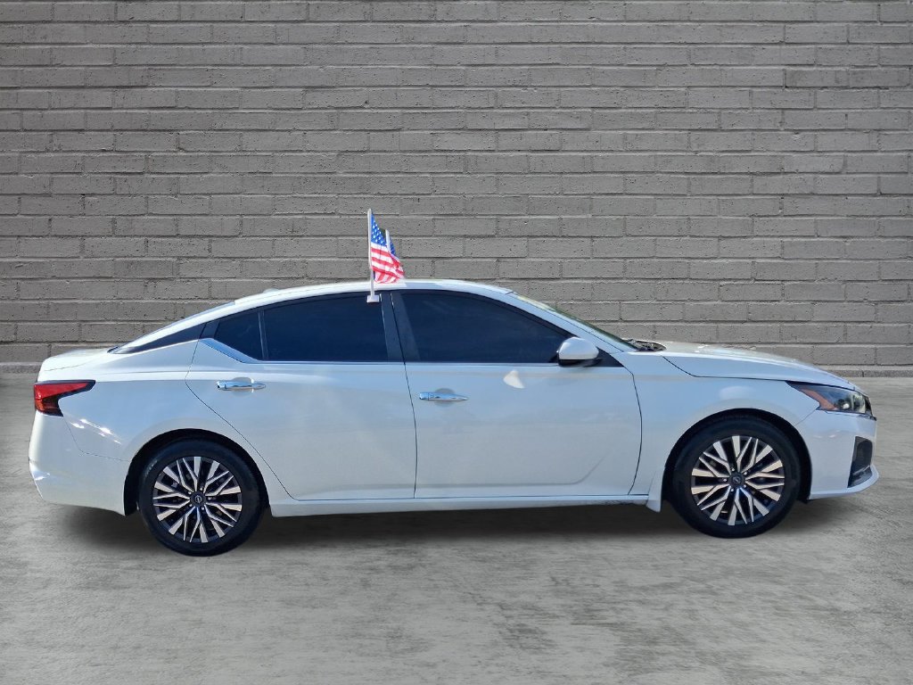 Certified 2023 Nissan Altima 2.5 SV FWD image 13