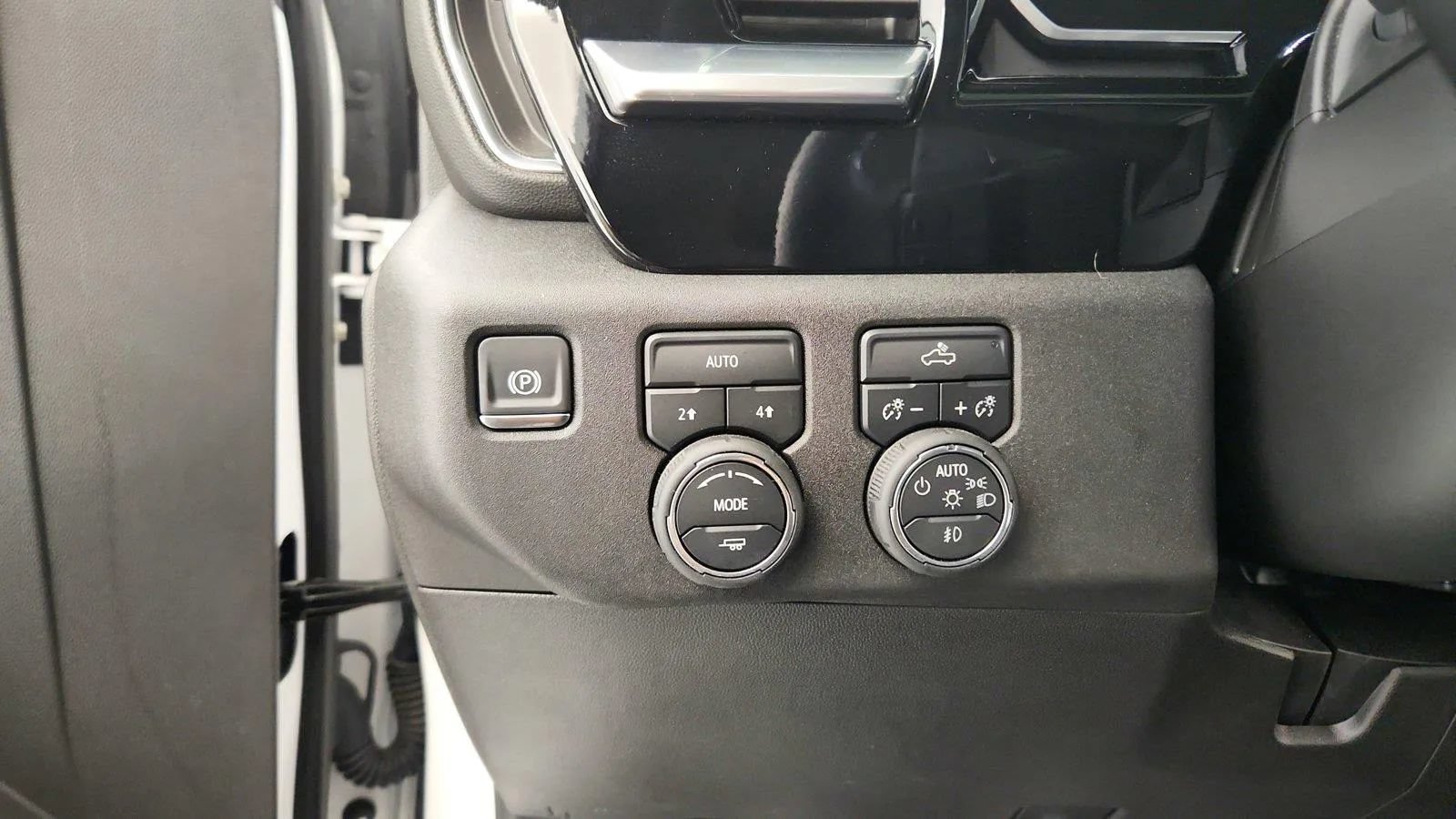 Used 2026 Chevrolet Silverado 1500 RST w/ Convenience Package II AWD/4WD image 18