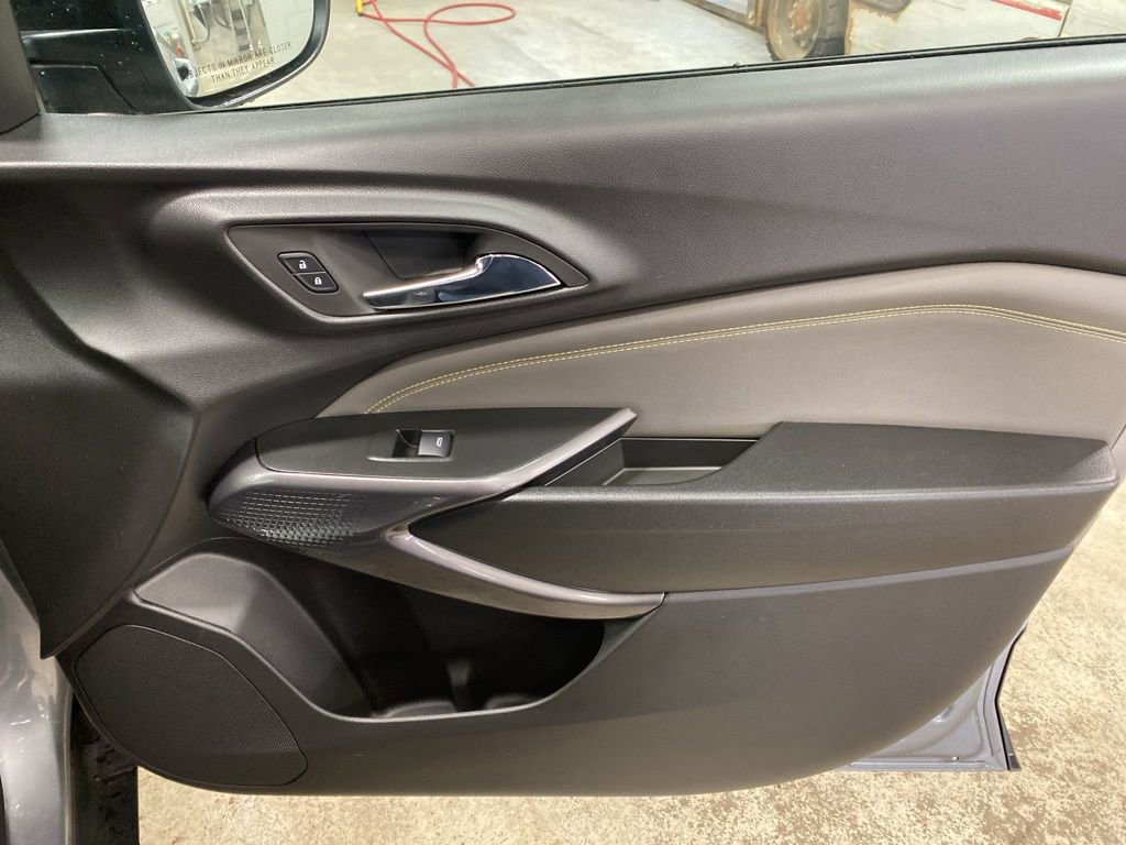 New 2026 Chevrolet Trax ACTIV w/ Sunroof Package image 30