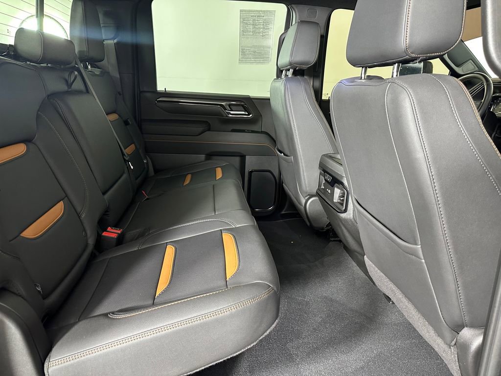 Used 2025 GMC Sierra 3500 AT4 w/ AT4 Premium Plus Package AWD/4WD image 30
