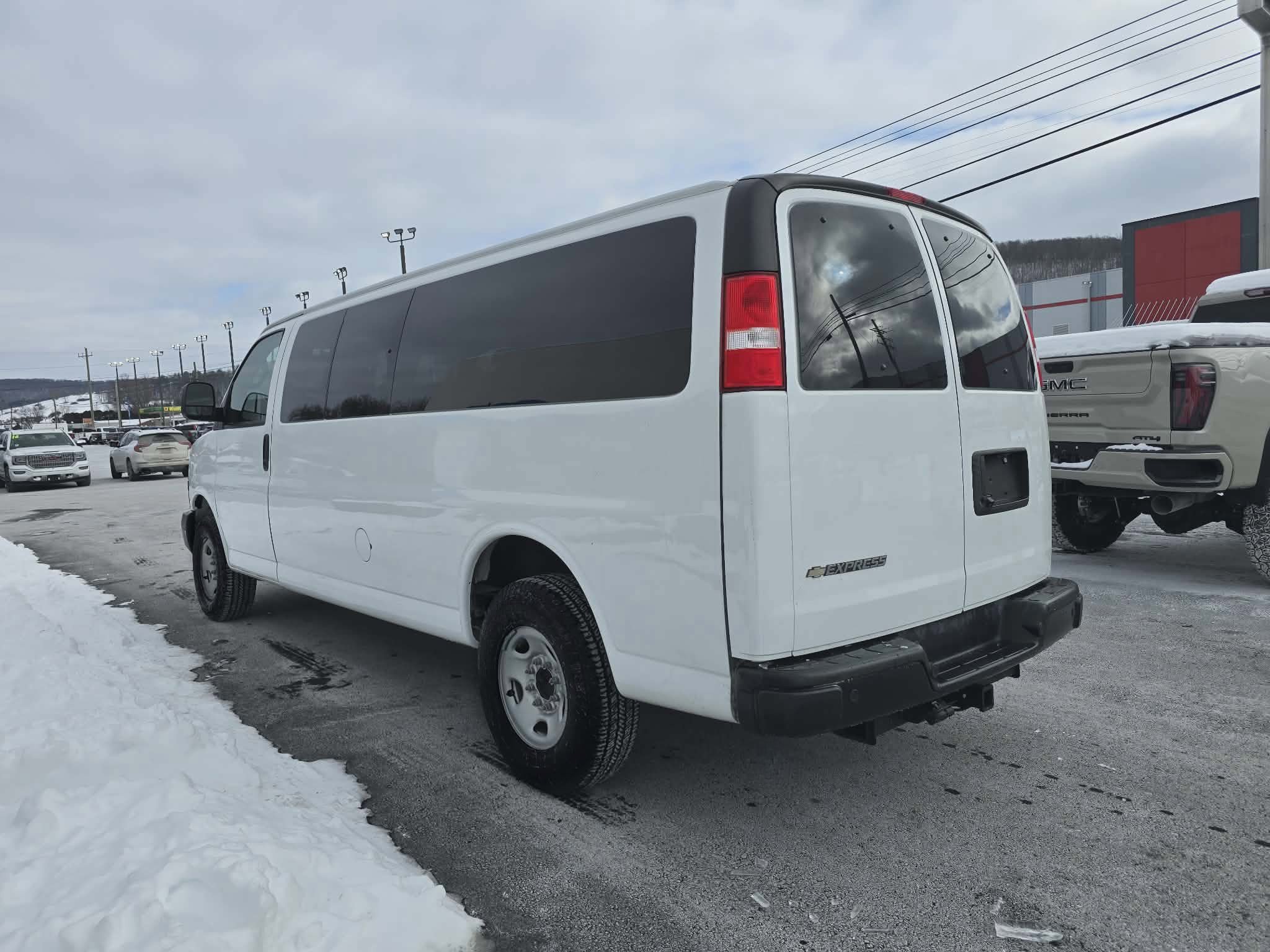 Used 2024 Chevrolet Express 3500 LS image 6