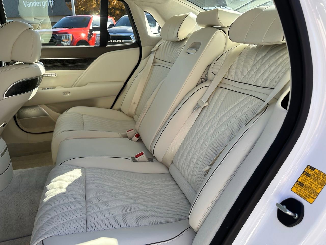 Used 2025 Genesis G90 3.5T image 14