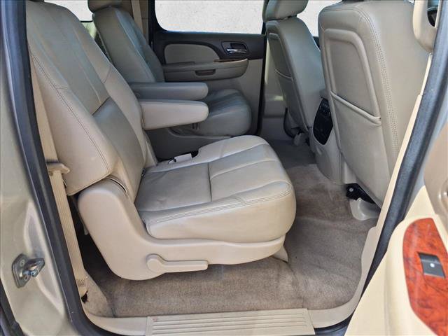 Used 2013 Chevrolet Suburban LT w/ Luxury Package AWD/4WD image 20