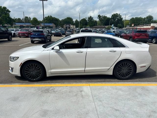 Used 2017 Lincoln MKZ Reserve FWD image 10
