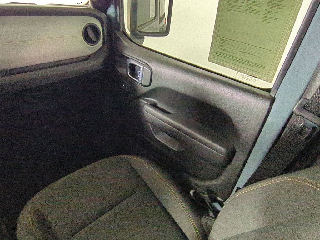 Used 2024 Jeep Wrangler Sport S AWD/4WD image 18