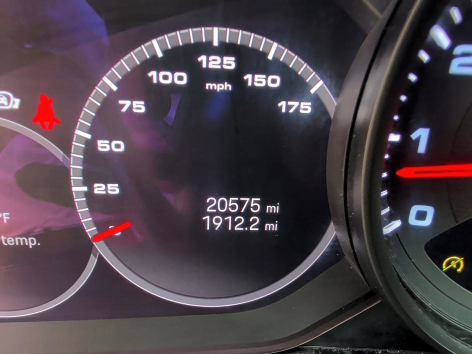 Used 2022 Porsche Cayenne Coupe image 22