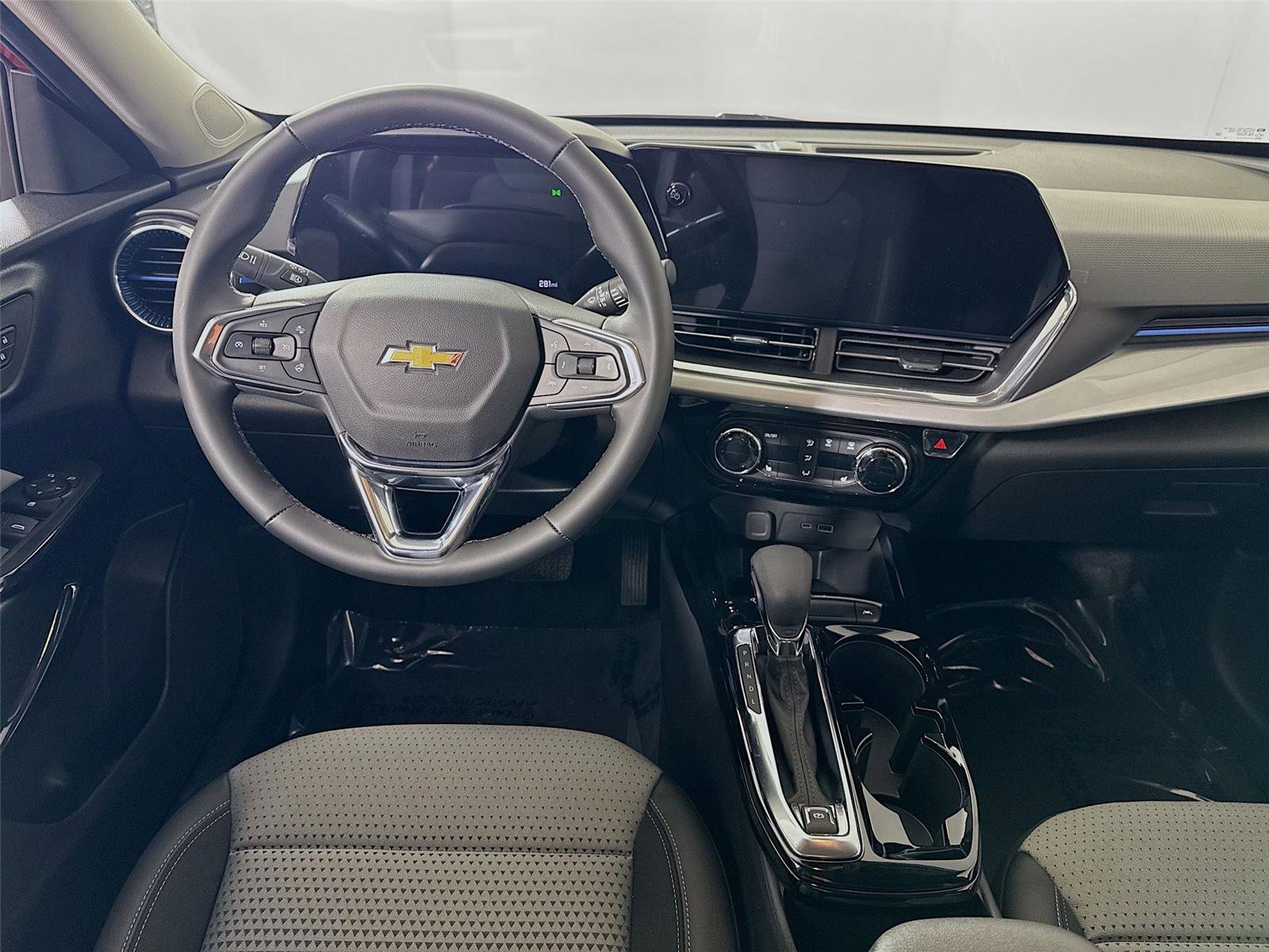 New 2026 Chevrolet Trax LT w/ LT Convenience Package image 2