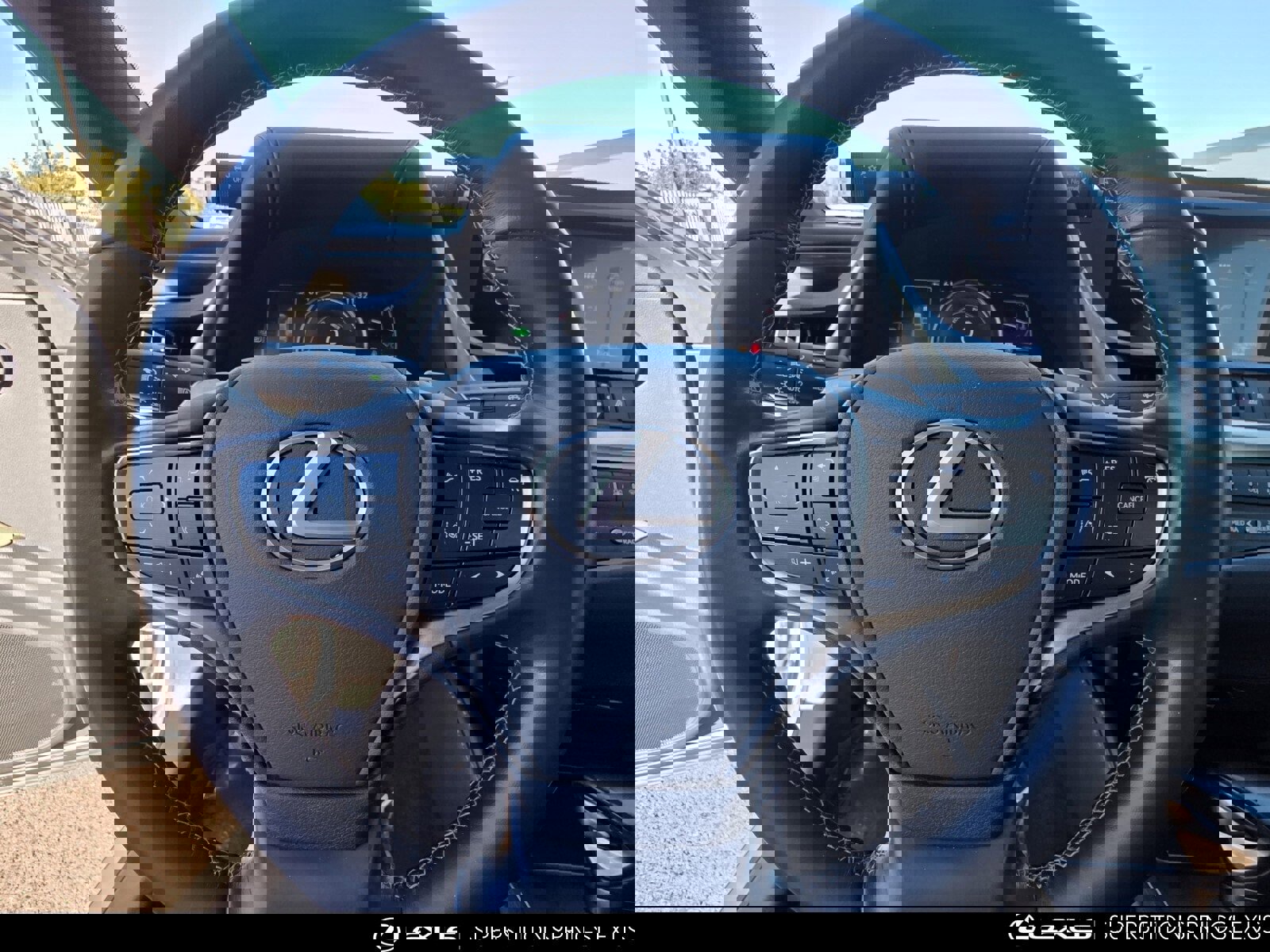 Certified 2019 Lexus ES 300h w/ Accessory Package image 25