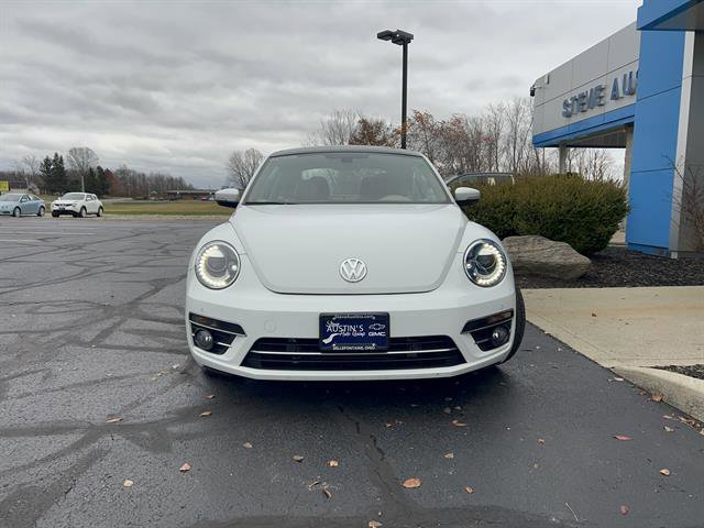 Used 2019 Volkswagen Beetle 2.0T SE w/ SE Premium Package image 2