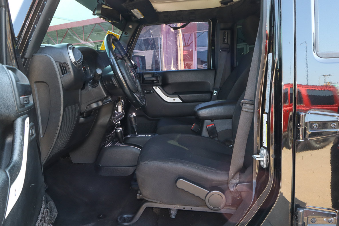 Used 2018 Jeep Wrangler Unlimited Sport S AWD/4WD image 7