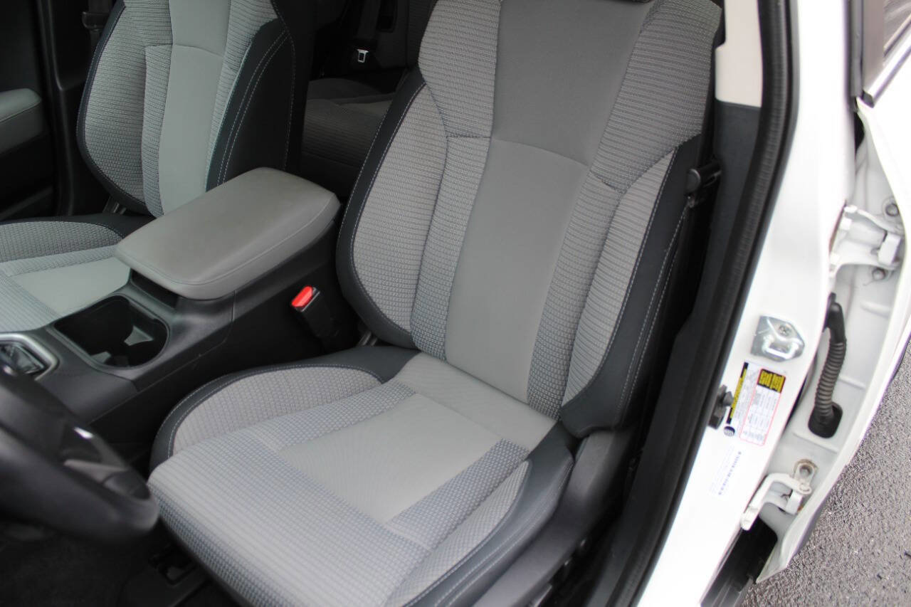 Used 2022 Subaru Outback Premium AWD/4WD image 3