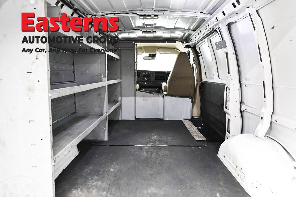 Used 2021 Chevrolet Express 3500 w/ Driver Convenience Package RWD image 9