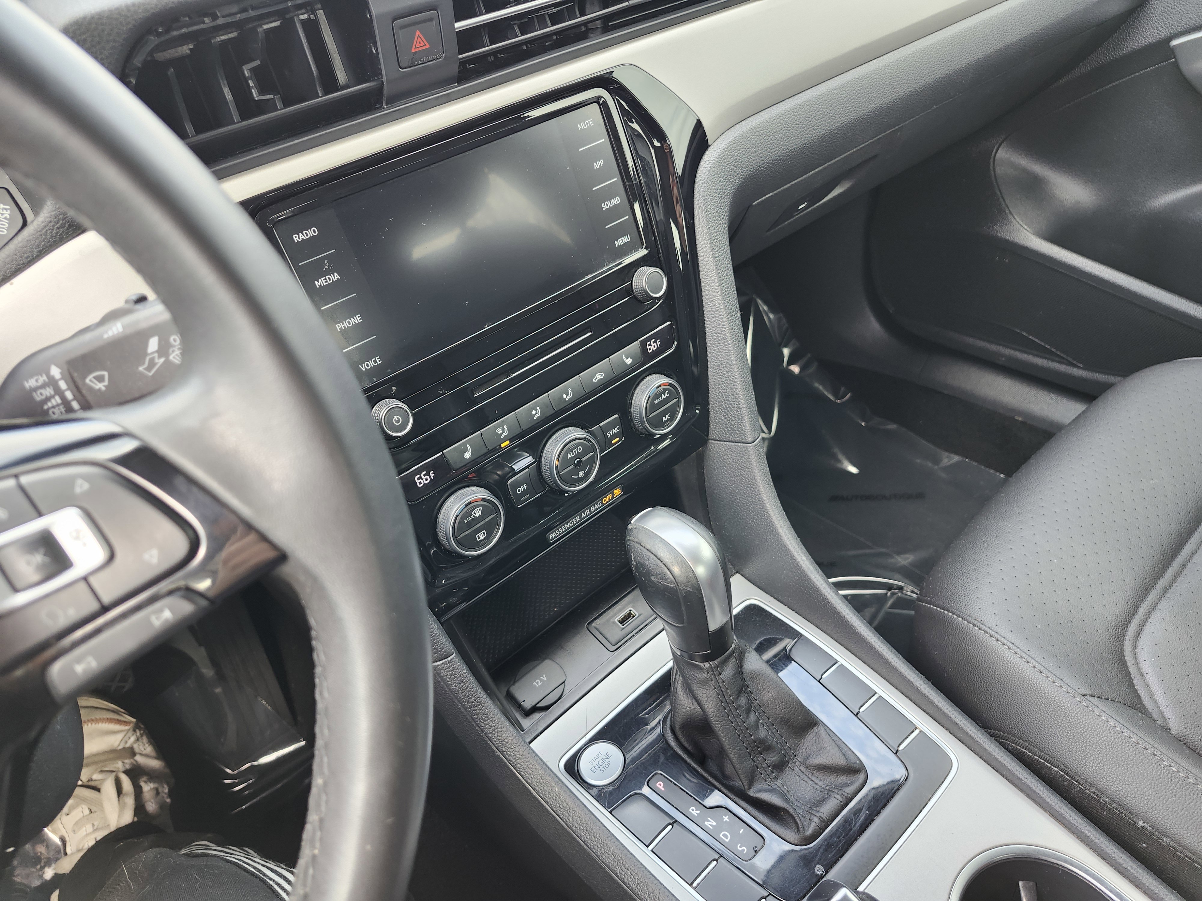 Used 2021 Volkswagen Passat 2.0T SE image 30