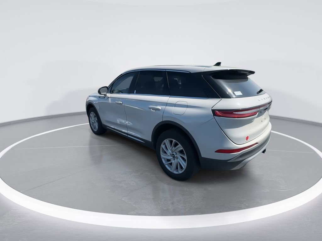 Used 2023 Lincoln Corsair AWD w/ Towing Package image 6