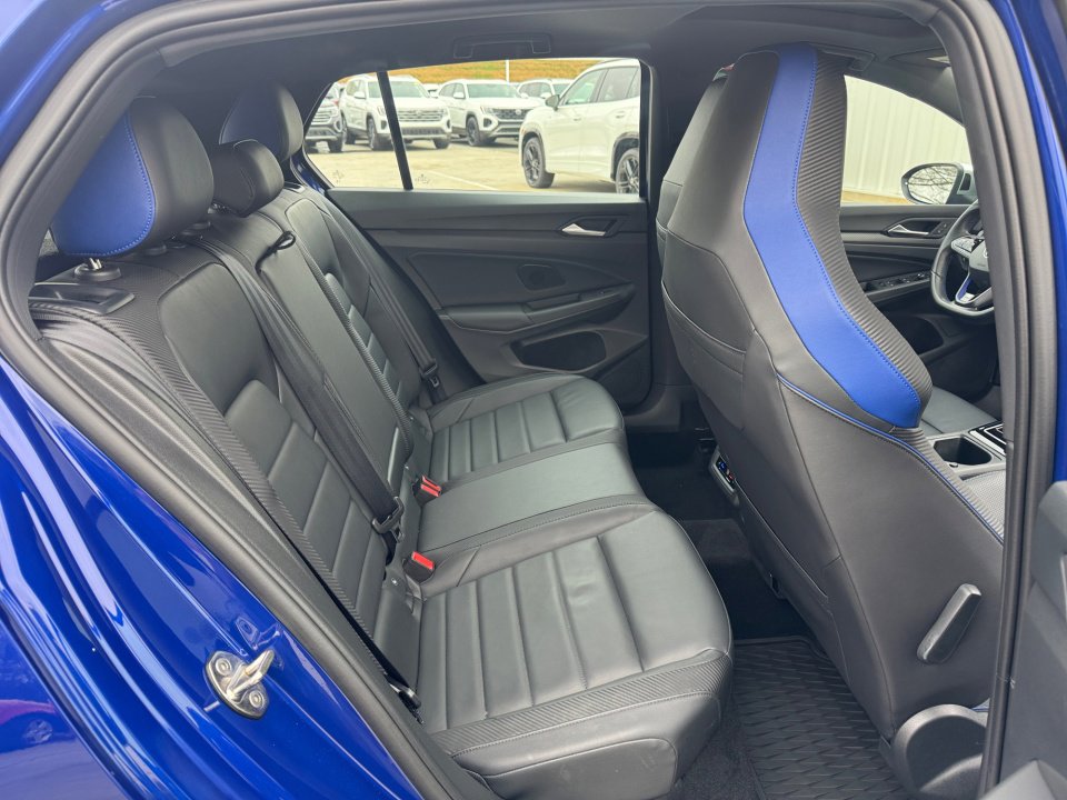 Used 2024 Volkswagen Golf R 2.0T image 33