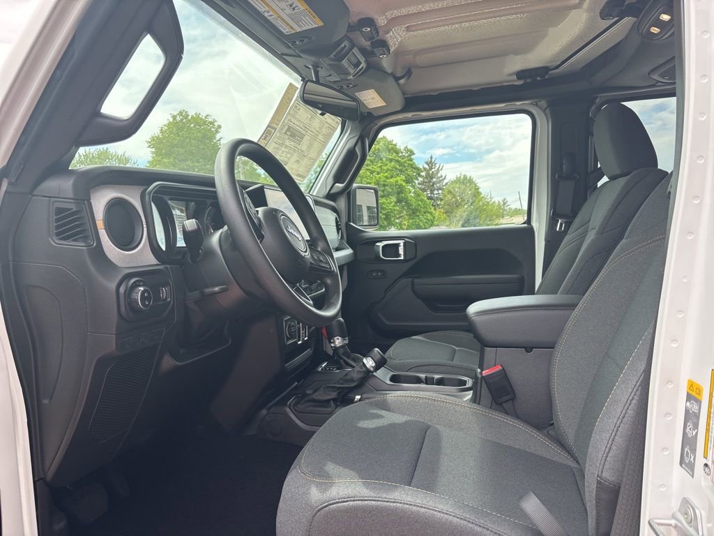 New 2025 Jeep Gladiator Sport AWD/4WD image 7