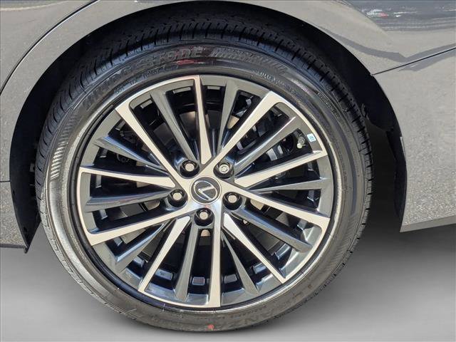 New 2025 Lexus ES 350 w/ Premium Package image 9