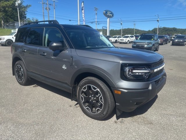 Used 2025 Ford Bronco Sport Outer Banks image 3