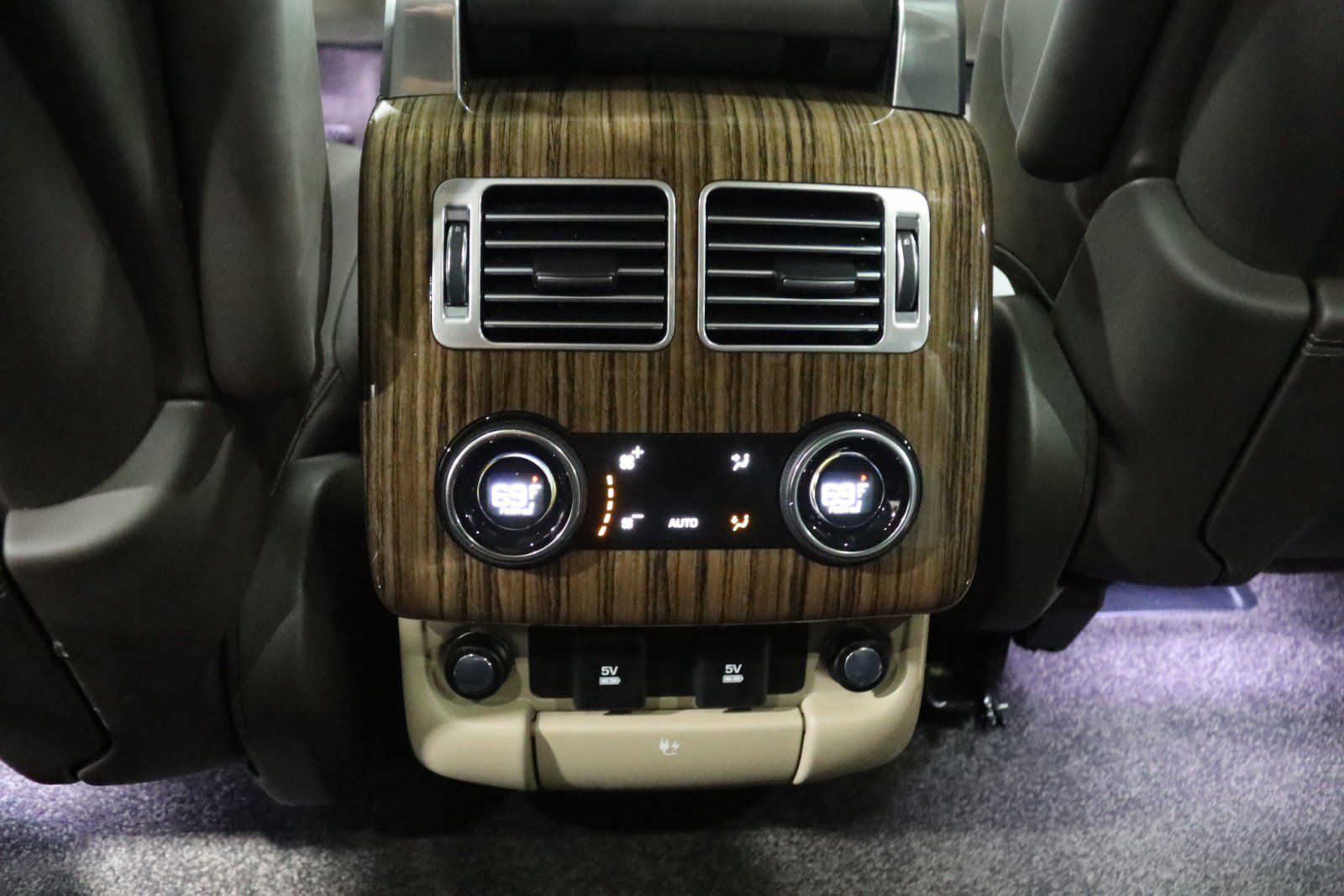 Used 2019 Land Rover Range Rover HSE image 46