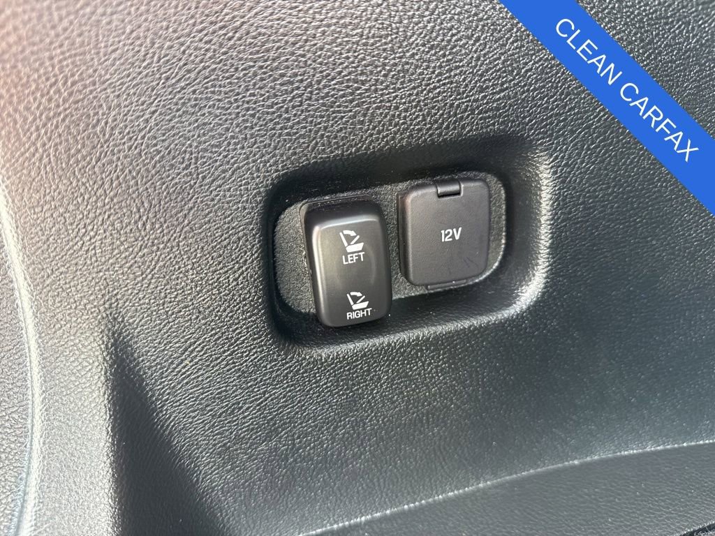 Used 2021 Ford Edge Titanium image 16