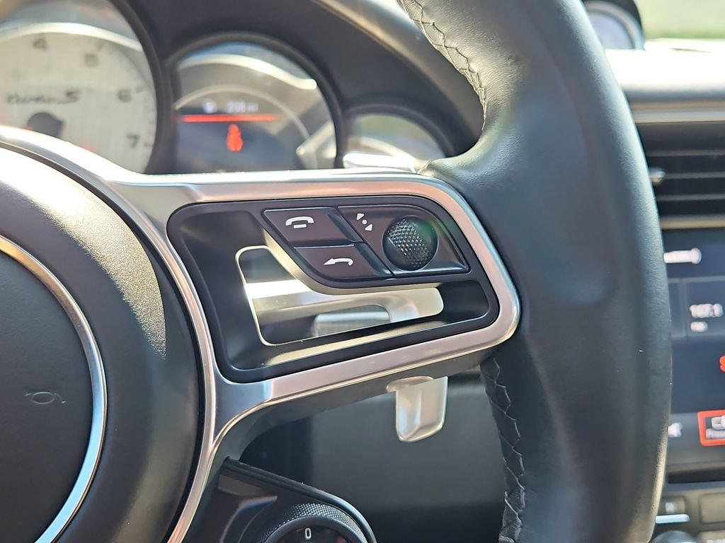 Used 2019 Porsche 911 4 Coupe AWD/4WD image 28