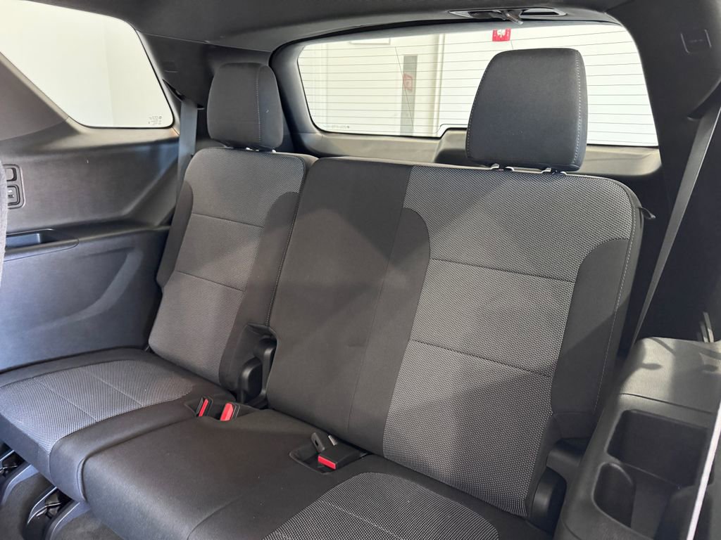 Certified 2023 Chevrolet Traverse LT AWD/4WD image 10