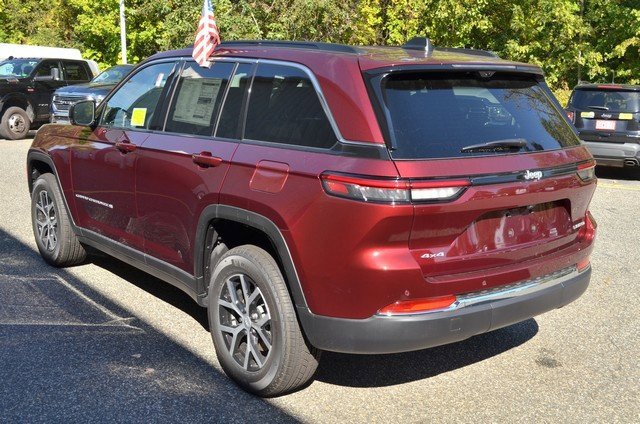 New 2025 Jeep Grand Cherokee Limited w/ Luxury Tech Group II image 6