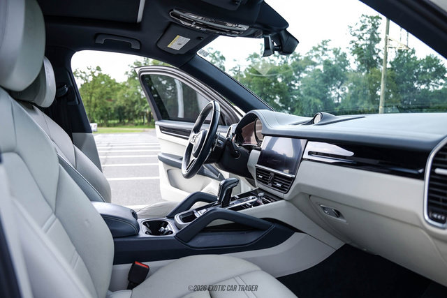 Used 2020 Porsche Cayenne AWD/4WD image 45