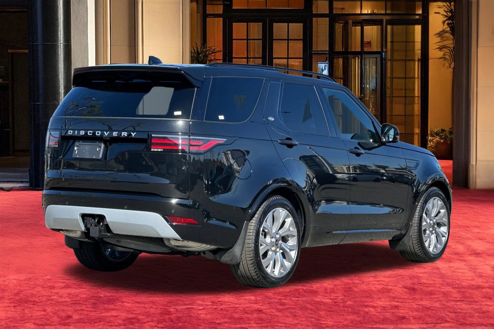 New 2026 Land Rover Discovery Limited Edition AWD/4WD image 8
