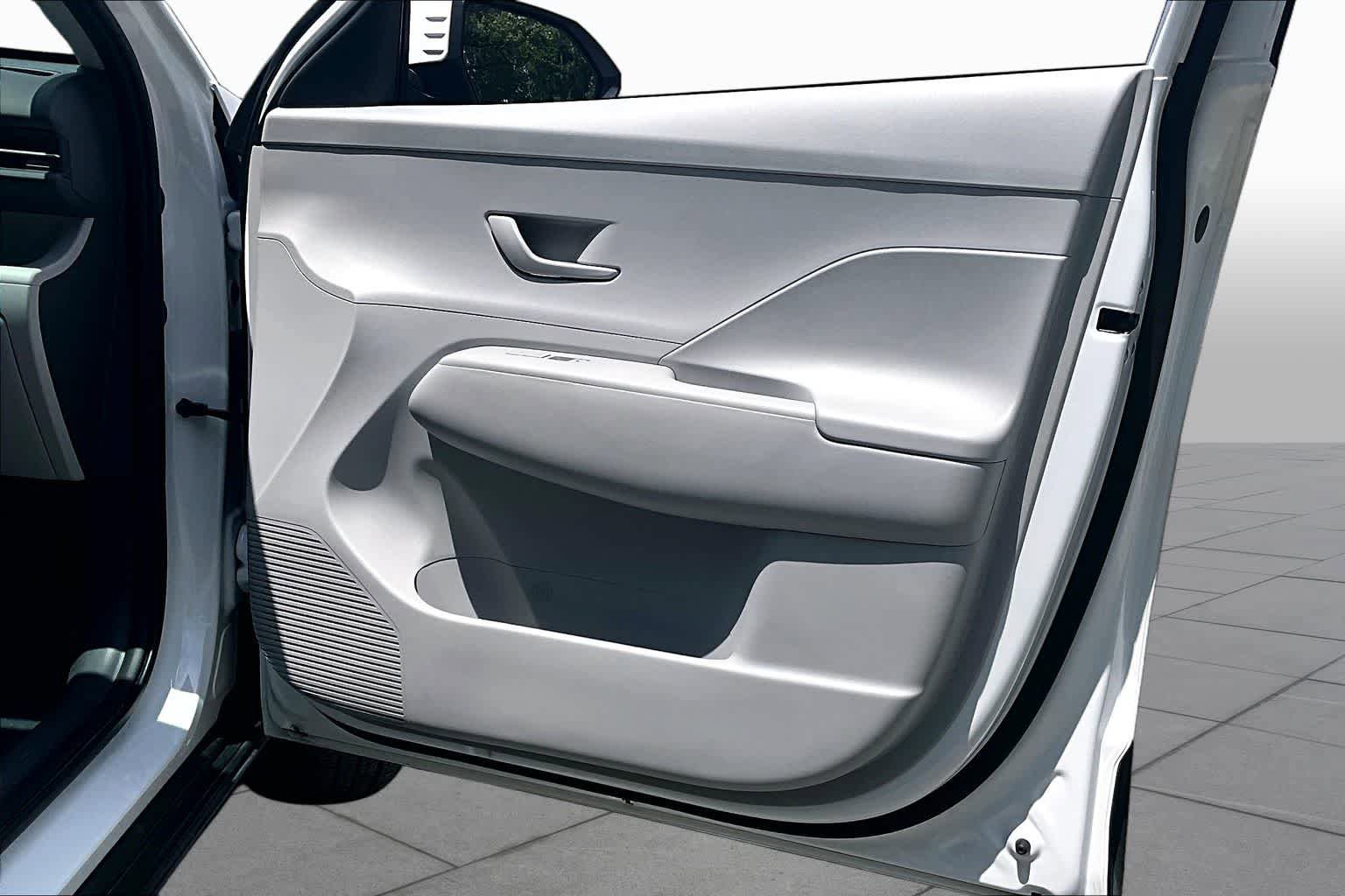 Used 2025 Hyundai Kona SEL FWD image 23