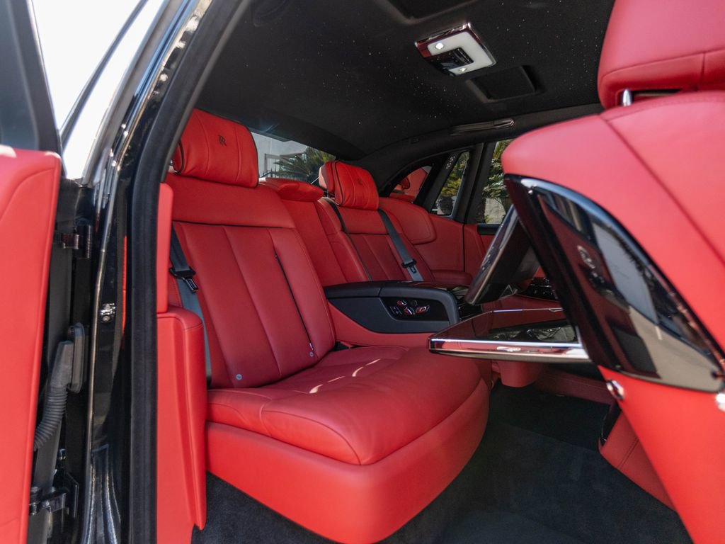 Used 2019 Rolls-Royce Phantom Sedan image 24