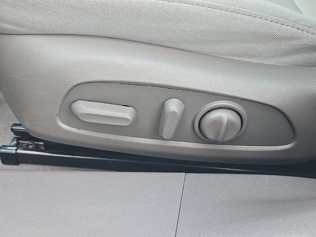 Used 2024 Chevrolet Malibu LT FWD image 14
