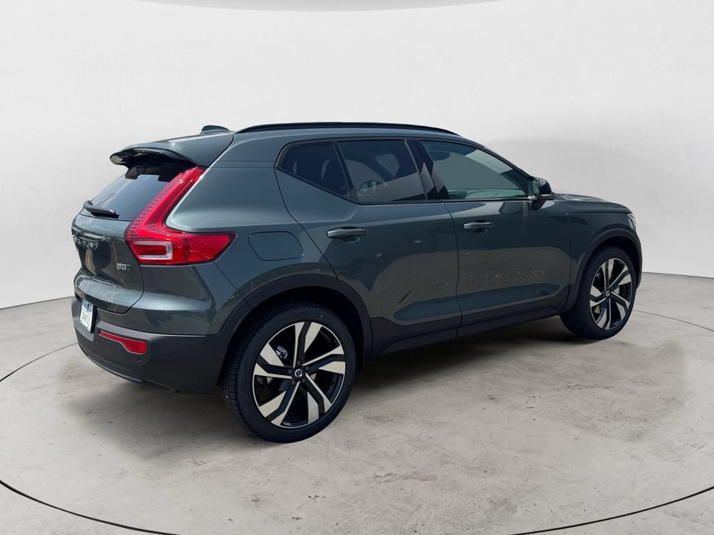 New 2026 Volvo XC40 B5 Ultra w/ Protection Package Premier AWD/4WD image 7