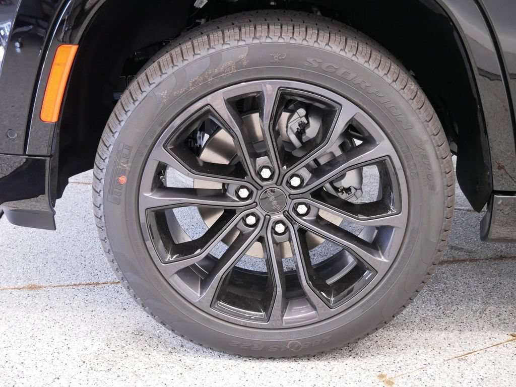 New 2026 Jeep Grand Wagoneer L Summit AWD/4WD image 10