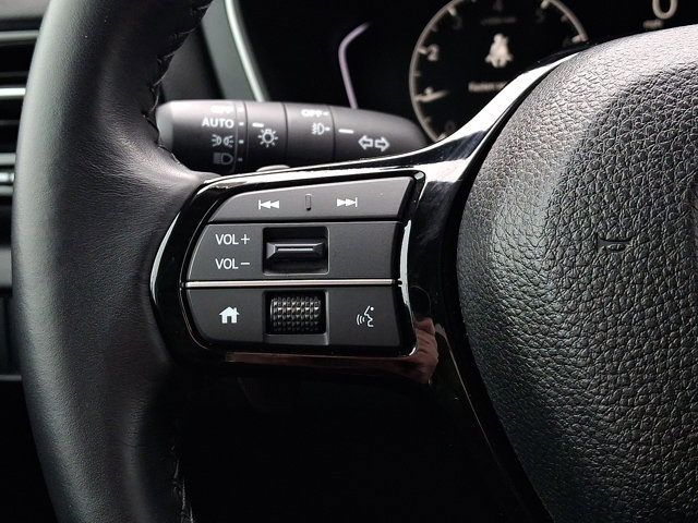 Certified 2025 Honda Pilot Touring image 23