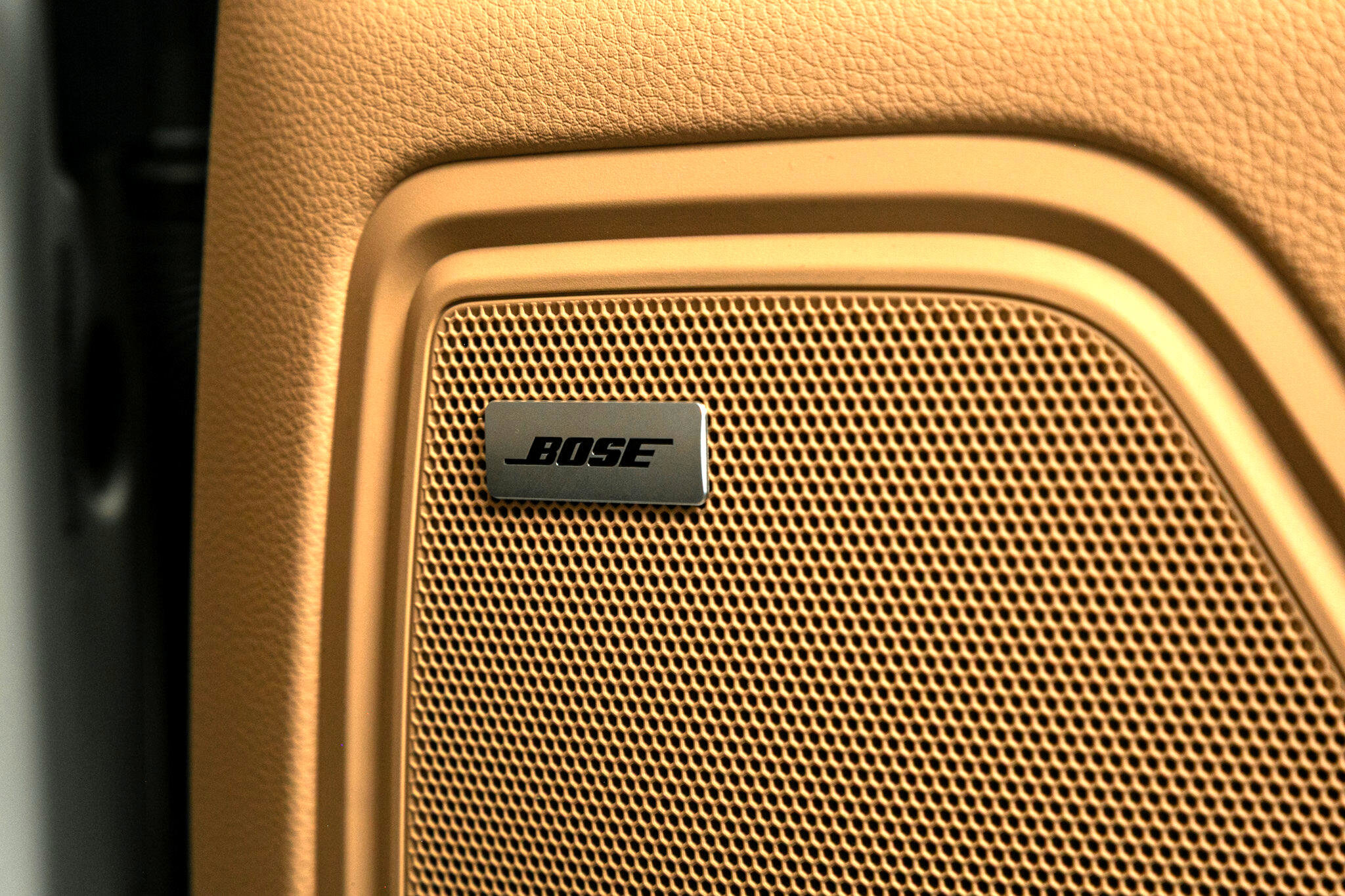 Used 2019 Porsche Macan w/ Premium Package Plus image 32