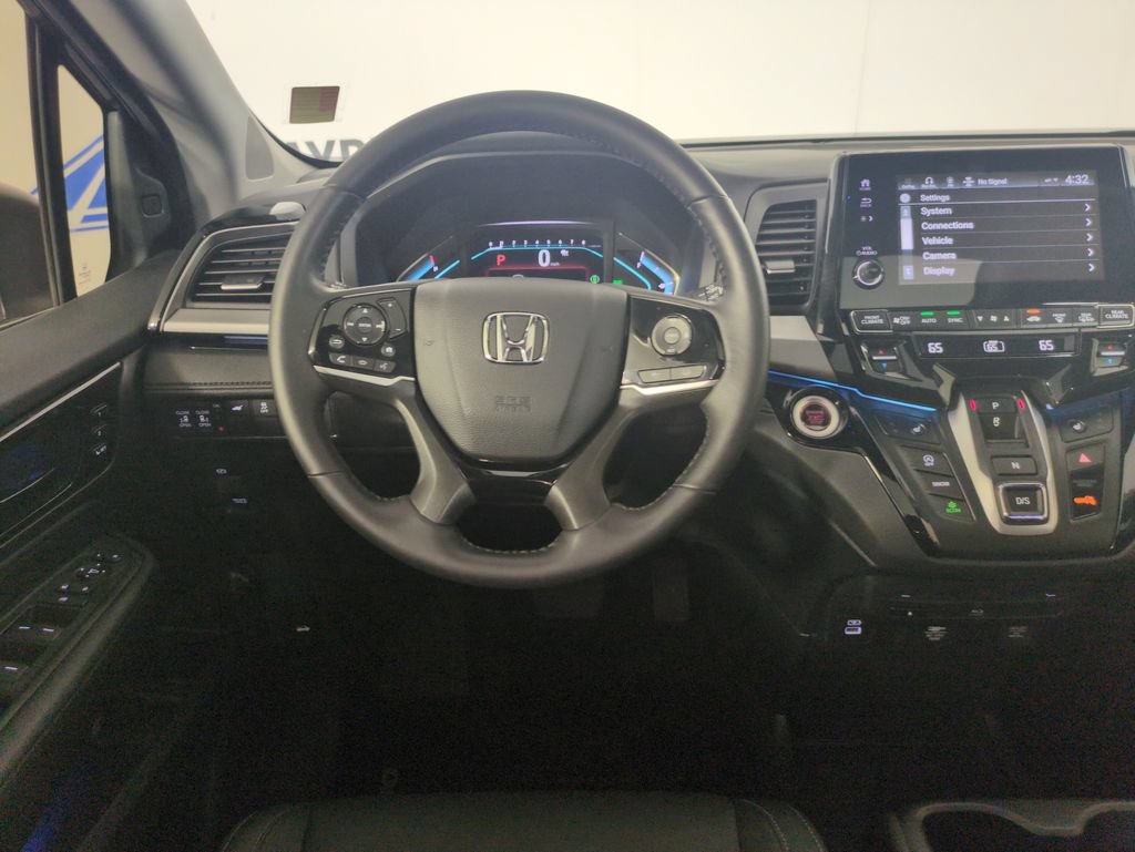 Certified 2024 Honda Odyssey Touring image 17