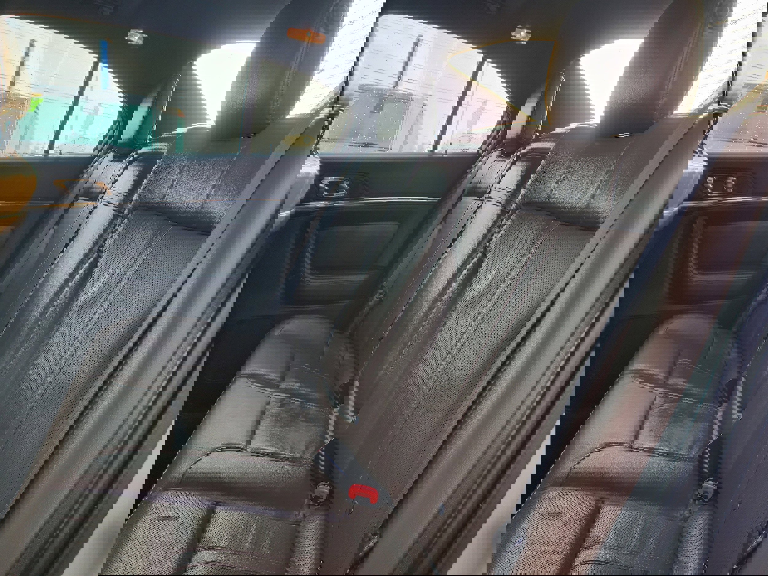 Used 2016 Lincoln MKS image 25