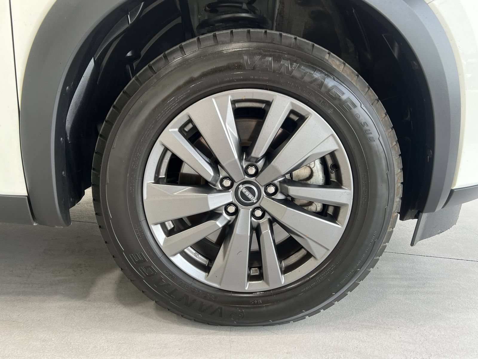 Used 2025 Nissan Pathfinder SV AWD/4WD image 10