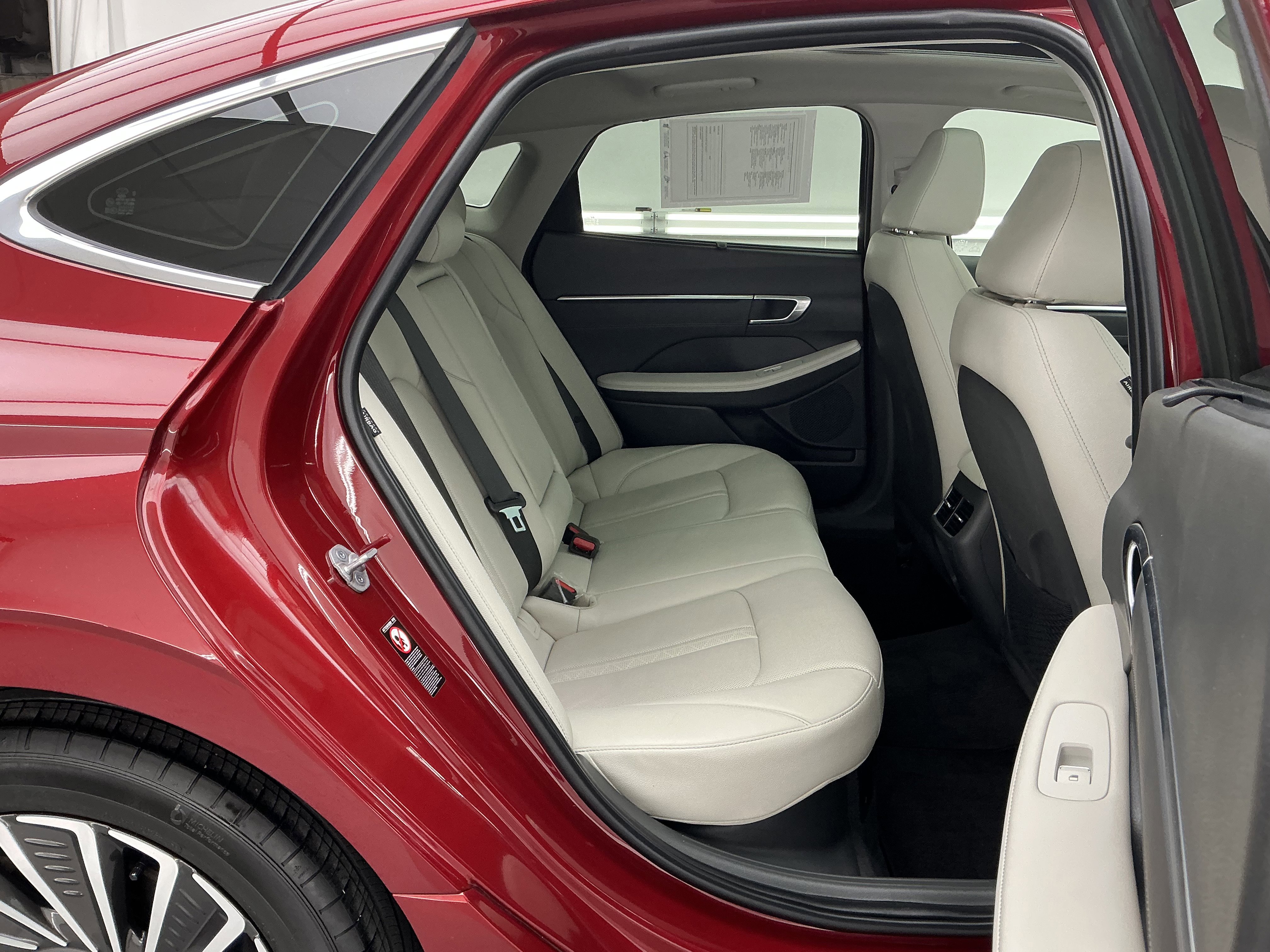 Used 2023 Hyundai Sonata Limited w/ Cargo Package image 23