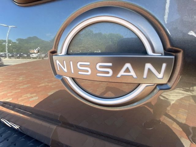 Used 2023 Nissan Titan SV w/ SV Convenience Package RWD image 12